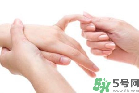 手指關(guān)節(jié)疼痛怎么辦？如何預(yù)防手指關(guān)節(jié)疼痛？