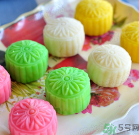 冰皮月餅放冰箱變硬怎么回事？冰皮月餅放冷藏還是冷凍？？
