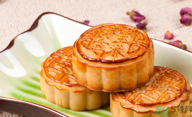 吃月餅不會(huì)長(zhǎng)痘痘嗎？長(zhǎng)痘痘可以吃月餅嗎？