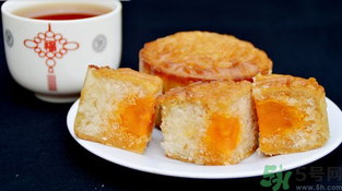 月餅吃多了會(huì)怎么樣？哪些人不宜吃月餅？