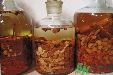 藥酒的好處有哪些？長期喝藥酒的好處有什么？