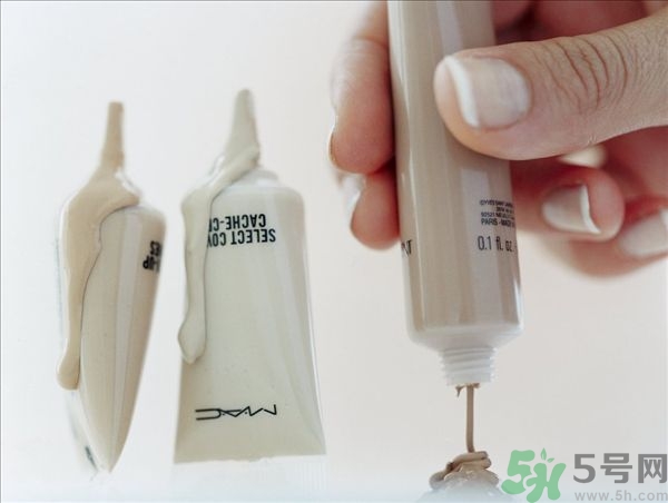bb霜過(guò)期了還能用嗎？bb霜的保質(zhì)期一般是多久？
