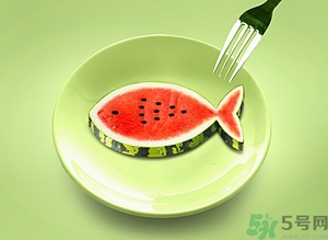 凍成冰的西瓜能吃嗎？吃西瓜拉肚子是怎么回事？