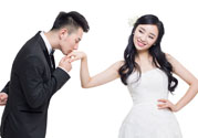 第一次接吻怎么接？和男生接吻沒(méi)感覺(jué)怎么辦？