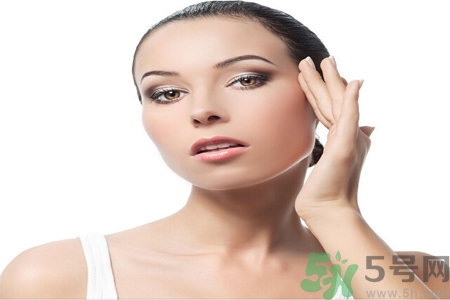 太陽(yáng)穴長(zhǎng)痘是怎么回事？太陽(yáng)穴長(zhǎng)痘的原因是什么？