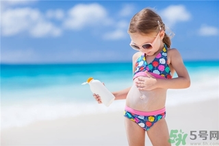 夏天涂防曬霜有用嗎？吃什么防曬又美白？