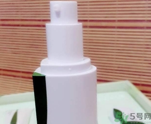韓后茶蕊嫩白系列適合什么膚質(zhì)？韓后茶蕊baby白適合敏感肌嗎？