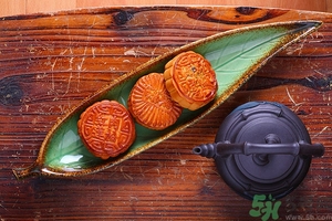 冰皮月餅和普通月餅的區(qū)別 蘇式月餅和廣式月餅的區(qū)別？