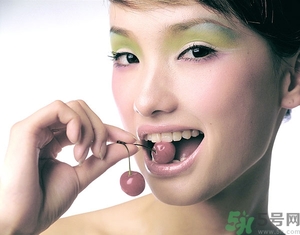 眼影干了怎么辦？眼影保質(zhì)期一般多久？