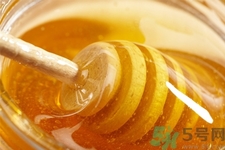 ?蜂蜜怎么吃才有營養(yǎng)？蜂蜜的鑒別方法是什么？