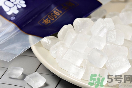 冰糖和白糖紅糖有什么區(qū)別？冰糖和普通糖有什么區(qū)別？