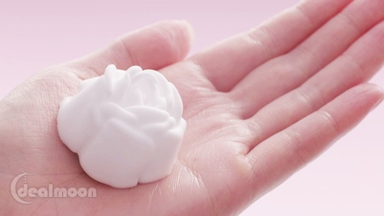 kanebo玫瑰潔面乳怎么樣？kanebo玫瑰洗面奶好用嗎？