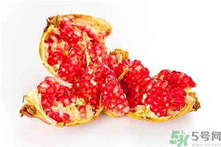 石榴里面白色的能吃嗎？石榴里面的籽可以吃嗎？