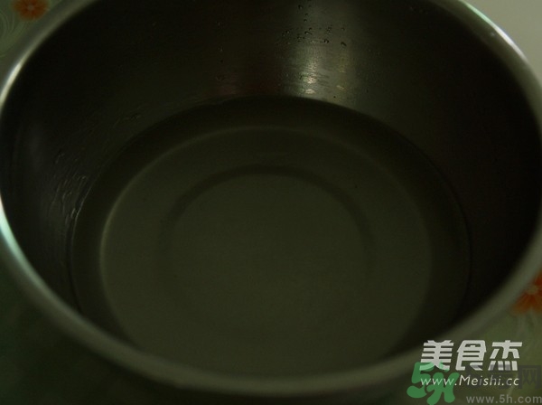 水晶月餅用的什么粉？水晶月餅的做法及配方