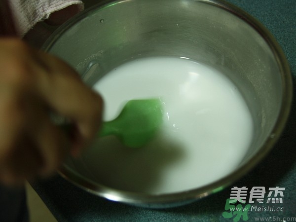 水晶月餅用的什么粉？水晶月餅的做法及配方