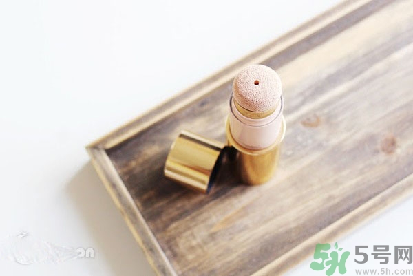 estee lauder氣墊粉底棒怎么樣？雅詩(shī)蘭黛氣墊粉底棒好用嗎？