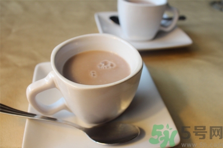 為什么喝奶茶后睡不著覺？喝奶茶會失眠怎么辦？