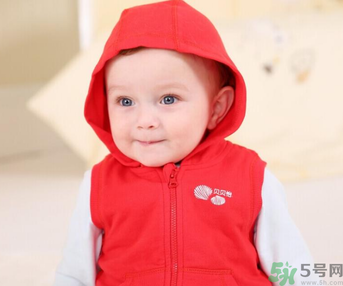 九月份出生的寶寶穿什么衣服？九月寶寶穿衣注意事項(xiàng)