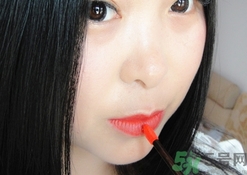 菲詩(shī)小鋪水墨絢染水潤(rùn)唇彩怎么樣？菲詩(shī)小鋪唇彩好用嗎？