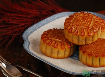 蓮蓉月餅的保質(zhì)期是多久？蓮蓉月餅怎么保存？