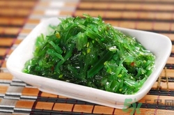 下巴長痘是上火嗎？下巴長痘吃什么好？