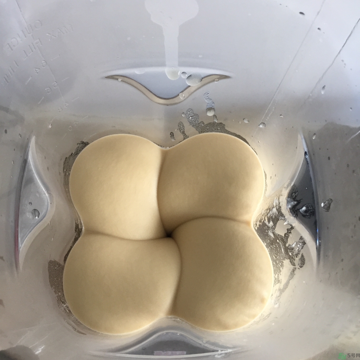 蓮蓉月餅的餡料是什么？蓮蓉月餅的餡料怎么做？