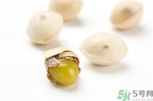 白果什么時候成熟？沒熟的白果能不能吃？