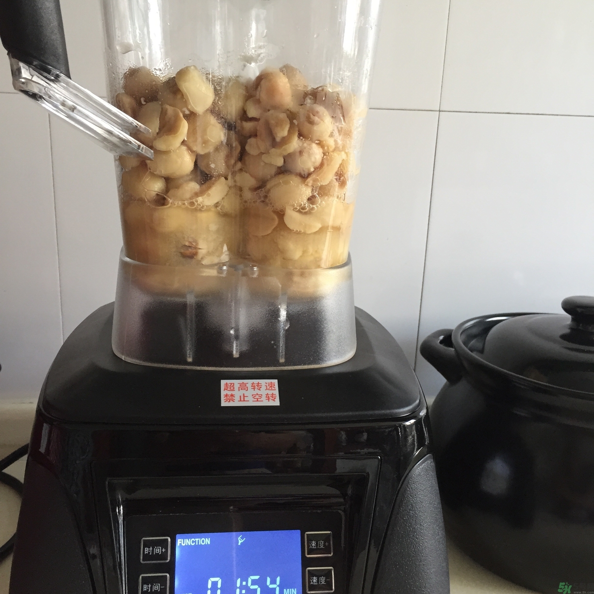 蓮蓉月餅的餡料是什么？蓮蓉月餅的餡料怎么做？