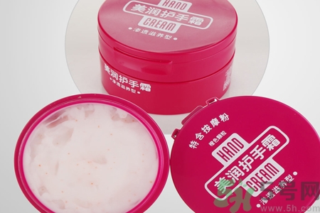 資深堂美潤尿素護手霜怎么樣？資深堂美潤尿素護手霜好用嗎？