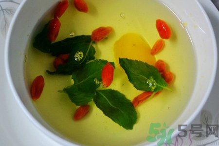 枸杞和檸檬能一起泡水喝嗎？檸檬枸杞茶的功效