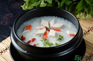 結(jié)腸息肉手術(shù)后吃什么？結(jié)腸息肉手術(shù)后要注意什么？