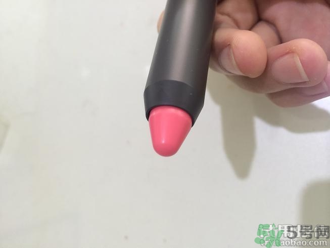 夢(mèng)妝唇膏筆怎么用?夢(mèng)妝唇膏筆使用方法。