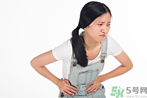 潰瘍性結(jié)腸炎肚子疼怎么辦？潰瘍性結(jié)腸炎是怎么引起的？