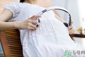 科學(xué)的胎教方法有哪些？怎么胎教培養(yǎng)聰明寶寶？
