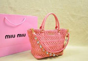 miumiu是哪個國家的牌子？miumiu是prada旗下的嗎？