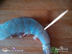 活蝦怎么處理干凈蝦線？活蝦怎么去蝦線？