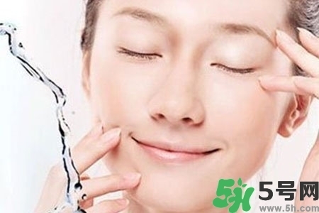 補(bǔ)水面膜怎么選擇？補(bǔ)水的面膜可以天天敷嗎？