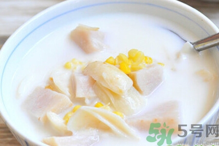 吃芋頭可以喝牛奶嗎？吃芋頭喝牛?奶有什么好處？