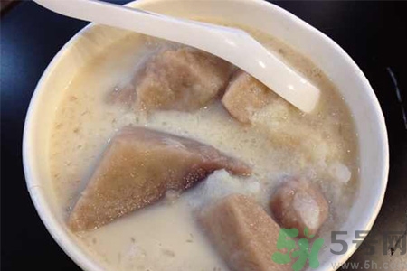 吃芋頭可以喝牛奶嗎？吃芋頭喝牛?奶有什么好處？