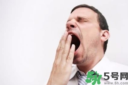 下午犯困怎么辦？犯困按摩什么穴位效果最快？