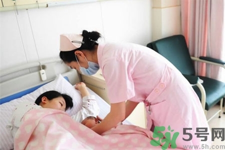 秋天怎么坐月子？秋天坐月子需要注意什么？