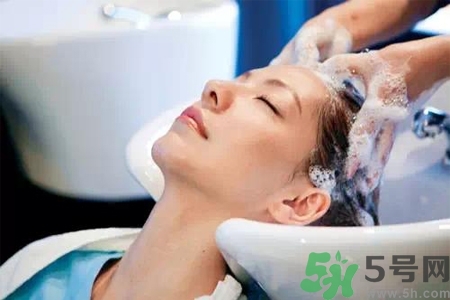 孕婦秋季洗頭多久一次？孕期洗頭一周幾次最好？