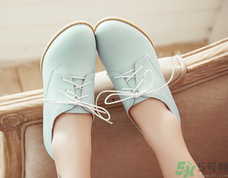 秋天穿什么鞋子百搭？秋天穿什么鞋子好看？