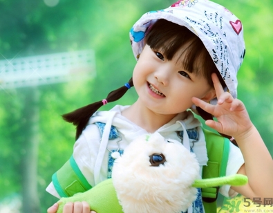 小孩耳朵疼是怎么回事？小孩耳朵疼怎么辦？