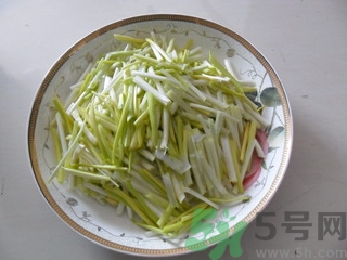 韭黃是怎么長出來的？韭黃是怎么種出來的？
