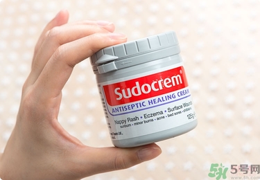 Sudocrem屁屁霜怎么用？sudocrem屁屁霜初生寶寶能用嗎？