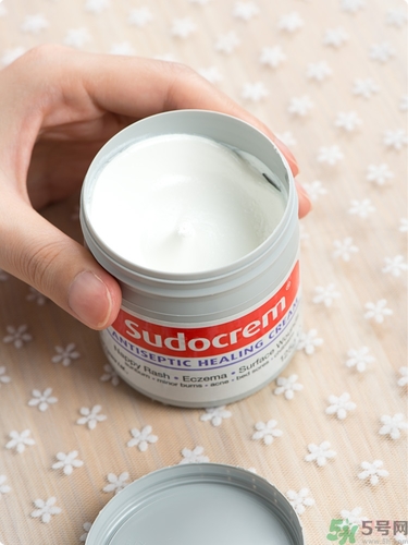 Sudocrem屁屁霜怎么用？sudocrem屁屁霜初生寶寶能用嗎？