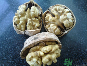 新鮮核桃能冷凍嗎？新鮮核桃能放冰箱嗎？