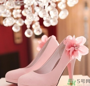 結(jié)婚可以穿粉色嗎？結(jié)婚可以穿粉色婚紗嗎？