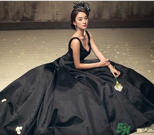 結(jié)婚可以穿黑襯衫嗎？參加婚禮可以穿黑色衣服嗎？